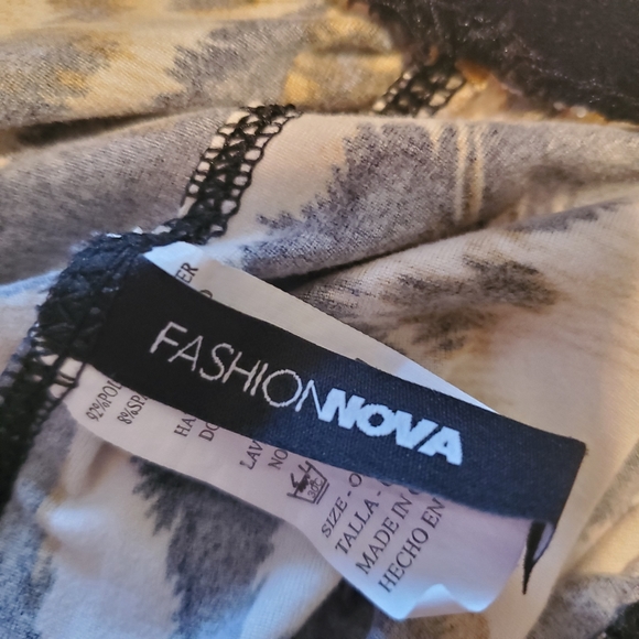 Fashion Nova Leopard Leggings OS - Picture 7 of 8